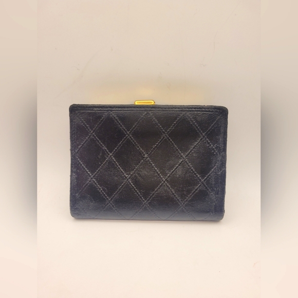 Chanel CC Logo Lambskin Black Wallet - Picture 2 of 5